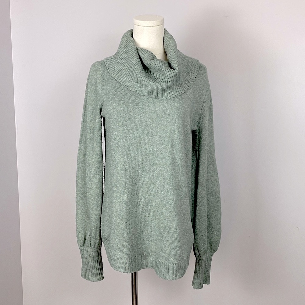 🌸Tahari Cowl Neck Oversized Sage Green Sweater